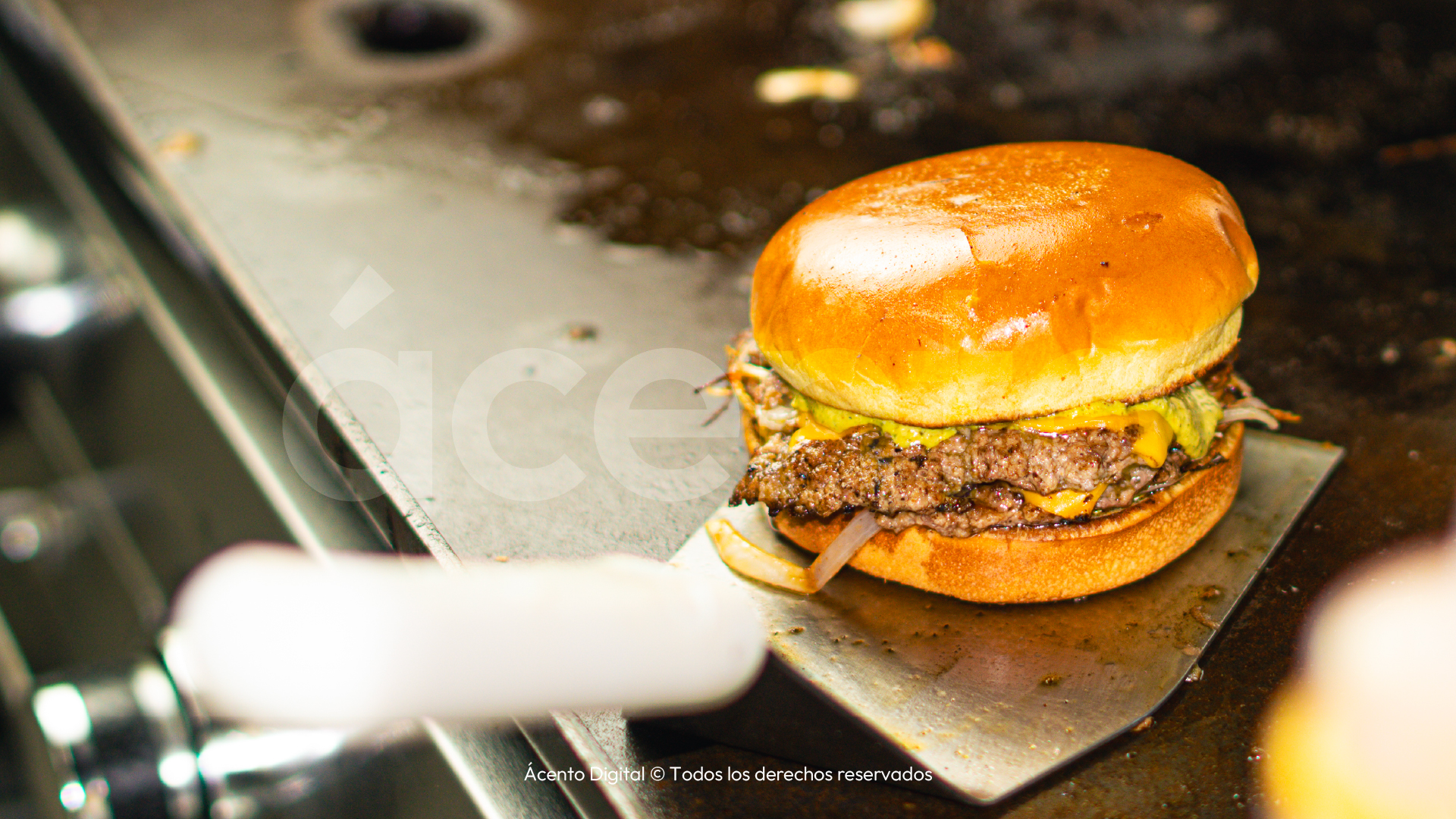Lui's Burgers (6)