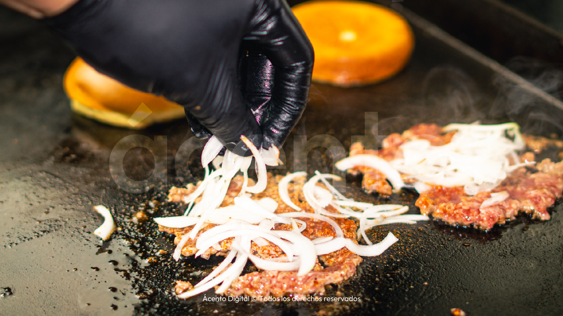 Lui's Burgers (7)